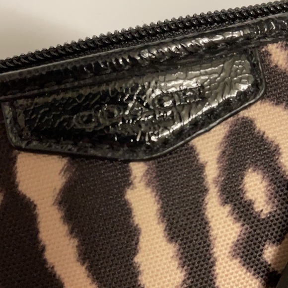 Brown and tan wristlet - Picture 4 of 4